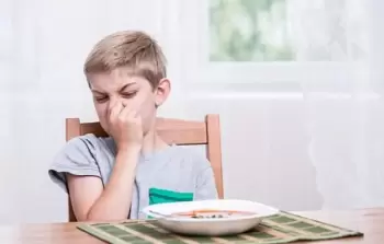 7 نصائح لمساعدة الطفل العنيد على تناول طعام صحي