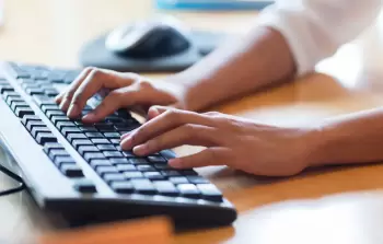 انتبهوا.. صوت لوحة المفاتيح يفضح بياناتكم