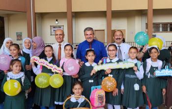 استقبال الطالبات في إحدى مدارس قطاع غزة- أرشيف