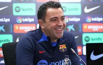 برشلونة يجدد عقد تشافي حتى 2025