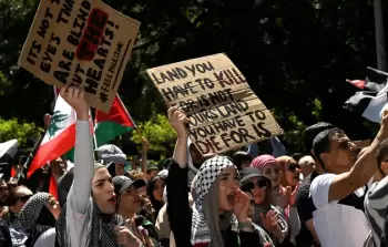 مظاهرات حاشدة في عدد من دول العالم نصرة لغزة ورفضًا للعدوان الإسرائيلي