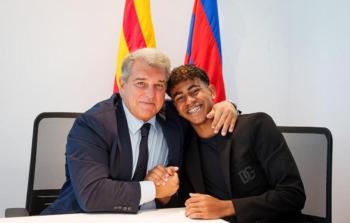 برشلونة يعلن تمديد عقد جمال وشرط جزائي بمليار يورو