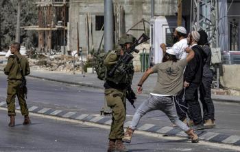عنف المستوطنين يتم بحماية ومشاركة قوات الاحتلال