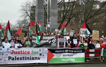 مظاهرة مؤيدة لحراك دولة جنوب أفريقيا ضد حرب الإبادة الجماعية أمام محكمة العدل الدولية