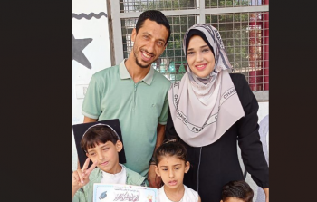 عبد الله الأفغاني مع زوجته نور الحلو وثلاثة من أبنائهم