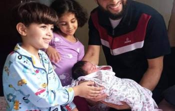 الشهيد إبراهيم أبو حمادة وأطفاله