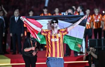 ملاعب تركيا تنتفض دعماً لغزة ولاعب شهير يطالب بوقف المجازر
