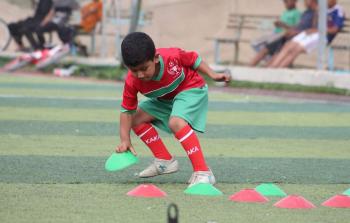 الطفل أحمد أبو دحروج .. موهبة كروية خارقة اغتالته طائرات الاحتلال وحرمته من تحقيق حلم الاحتراف