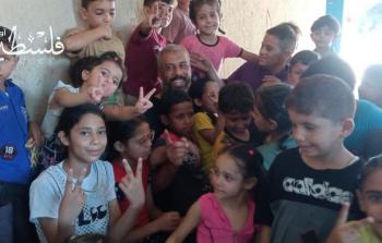 *أبو الكتاكيت.. 