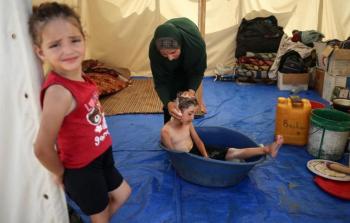 مواطنون يشتكون من غلاء أسعار المنظفات بجنوب قطاع غزة