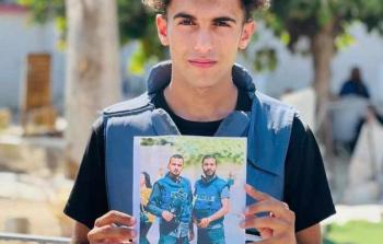 استشهاد الصَّحفيِّ حسن حمد بقصف مخيَّم جباليا.. وهذه رسالته أخيرةً (شاهد)