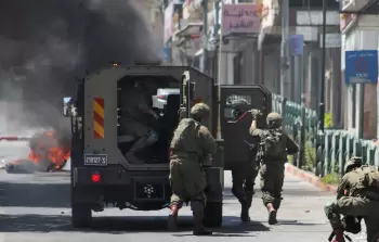 الاحتلال يقتحمُ مدنًا في الضّفة ويشنُّ حملة اعتقالات