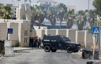 عناصر من أمن السلطة في الضفة وجيبات مصفحة بدعم أمريكي وإسرائيلي