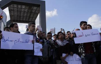 الطَّالب الغندور رغم النزوح ما زال يأمل بتحقيق حلم أسرته الَّذين ارتقوا شهداء