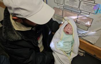 سيلاً: رضيعة فلسطينيَّة تفارق الحياة داخل خيمة بلا دفء