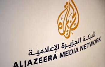 إغلاق السلطة مكتب الجزيرة.. محلِّلون وحقوقيون: قرار سياسيّ يثير الشكوك وتغيب عنه الأسباب المنطقية