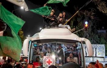 تحرير الأسرى.. وعد الثُّوَّار بوفاء الأحرار 