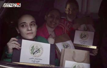 مسؤول صحي إسرائيلي يتحدث عن الحالة الصحية للأسيرات الثلاث