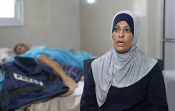 والدة الصَّحفي الوحيدي: فادي يُصارع الشَّلل وتحويله للخارج ضرورة إنسانيَّة 