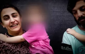 شارون كونيو أسيرة إسرائيلية تم تحريرها في صفقة التبادل الأولى أواخر نوفمبر 2023