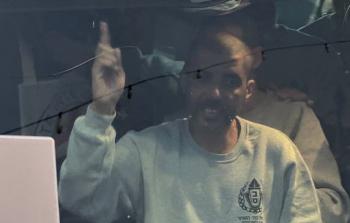 الأسير زكريَّا الزُّبيدي.. اللَّحظات الأولى للإفراج عن 