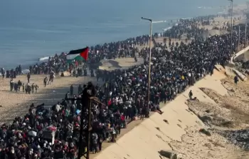 لليوم الثَّالث تواليًا.. تواصُل تدفُّق النَّازحين إلى شمال قطاع غزَّة