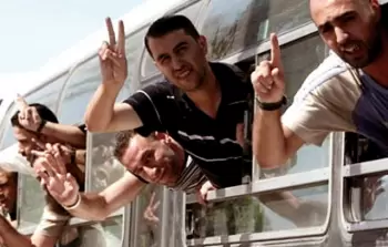 لمنع رفع شارة النَّصر... تقارير: هكذا سيتمُّ تبادل الأسرى بعد اتِّفاق وقف إطلاق النَّار بغزَّة