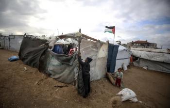 المنخفض الجوي يُعمِّق معاناة النازحين في قطاع غزَّة