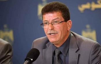 إقالة قدُّورة فارس تثير غضبًا شعبيًّا: السُّلطة تستجيب للأوامر الإسرائيلية