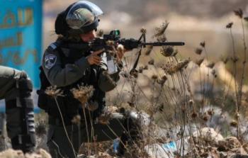 مخيم بلاطة.. شهيد برصاص الاحتلال واشتباكاتٌ مُسلَّحة متواصلة