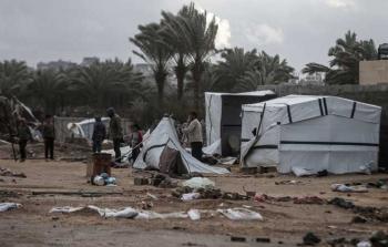 المنخفض يفاقم حياة أصحاب البيوت المدمَّرة في غزَّة