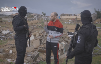 القسَّام تنشر مشاهد جديدةً لعمليَّة تسليم أسيرين إسرائيليِّين في رفح (شاهد)