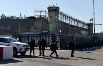 تحرر 183 أسيرا من سجون الاحتلال