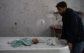 البرش: ارتفاع عدد وفيات الأطفال جرَّاء البرد القارس في غزَّة إلى 7