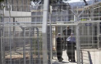 الاحتلال يعتقل 3 شقيقات أمَّهات غرب الخليل