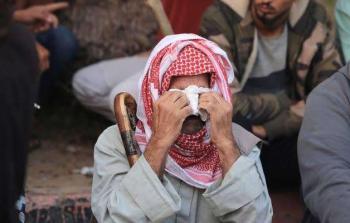 الحاج أبو حاتم القن... اجتمع عليه الفقر والمرض وفقد العائلة والمنزل