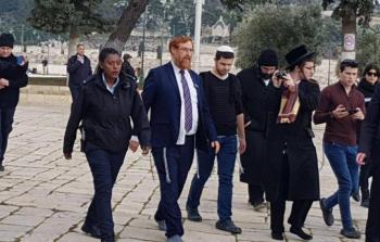 بقيادة المتطرف يهودا غليك.. مستوطنون يقتحمون المسجد الأقصى