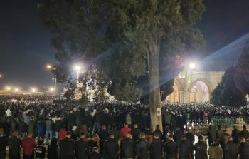 70 ألف مصلّ أدَّوا صلاتي العشاء والتَّراويح في المسجد الأقصى