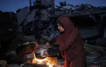 استمرار إغلاق المعابر يضاعف معاناة المواطنين في مخيمات النزوح