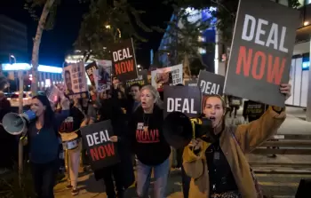 استئناف الحرب على غزة.. عائلات الأسرى تخشى الأسوأ