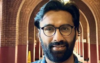 السلطات الأمريكية تعتقل باحثًا هنديًا داعمًا لفلسطين تمهيدًا لترحيله