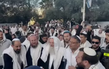 المُتطرّف بن غفير يقود اقتحام المستوطنين للحرم الإبراهيمي