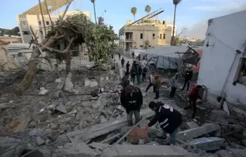 إبادة صحية: الاحتلال يستهدف قلب غزة الطِّبي