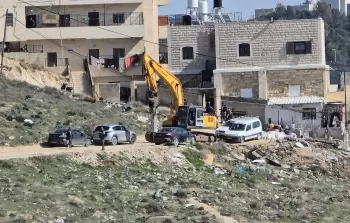 الاحتلال يشرع بهدم منازل في رام الله والخليل