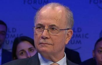 الاحتلال يمنع رئيس الوزراء محمد مصطفى من جولة في قرى رام الله ونابلس.. ما القصَّة؟