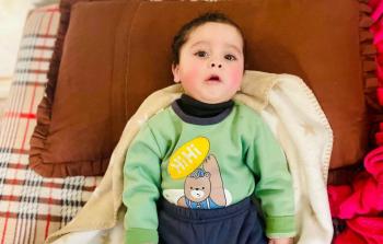 علاء ياغي... حياة طفل مريض يهدِّدها تأخير السَّفر للعلاج