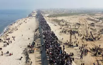 الإعلاميَّ الحكوميِّ بغزة يحذر: شائعات الهجرة جزءً من مخطَّط خبيث لتفريغ القطاع