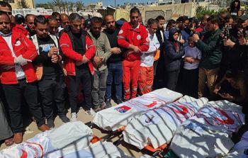 جنازة عناصر الدفاع المدني والإسعاف الذين تم إعدامهم من قبل الاحتلال في رفح