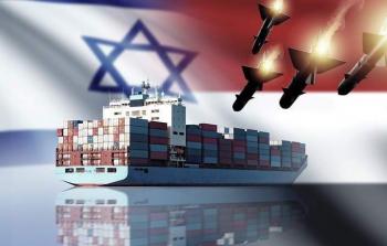 خبير مصري: تهديدات الحوثيين لميناء حيفا تدفع باقتصاد الاحتلال نحو المجهول