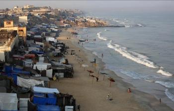 ميناء غزة يتحول إلى ملجأ لآلاف النازحين هربًا من أوامر الإخلاء الإسرائيلية